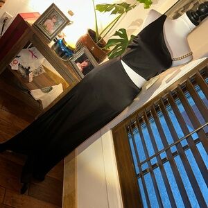 Alice + Olivia By Stacey Bendet black gown• NWT •  sz 4 • MSRP $695